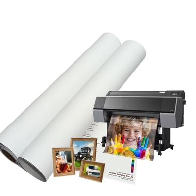 Vous avez 240 grammes de papier photo RC Luster pour l'impression de grand format