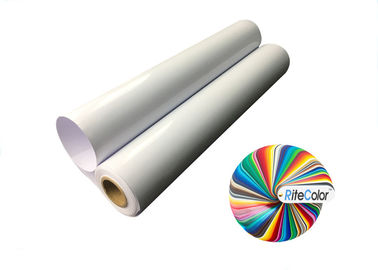 Bon prix Papier synthétique résistant de la larme brillante pp pour des imprimantes à jet d'encre d'encre de colorant et de colorant en ligne